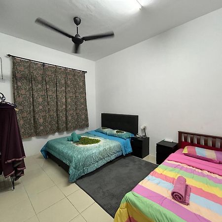D'Zara Homestay 세팡 외부 사진